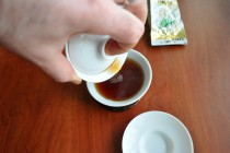Pouring from Gaiwan