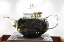 Tea Pot Sinking Tea Leaves