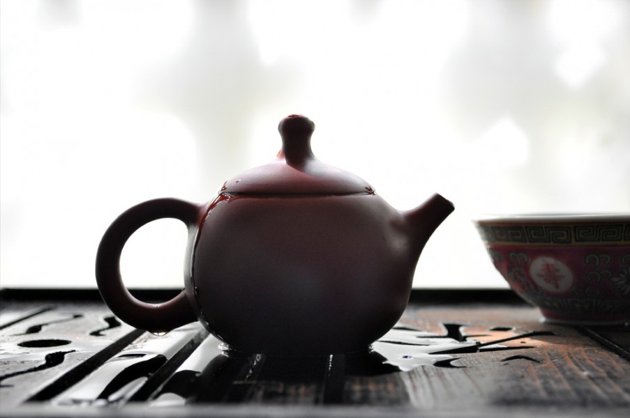 Brewing Roasted Tie Guan Yin